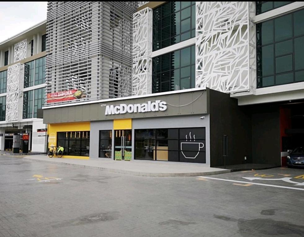 Shaftsbury Putrajaya At Alamanda Mall公寓 外观 照片